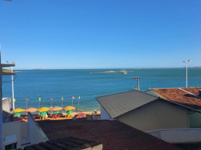 Apartamento quadra praia com vista mar